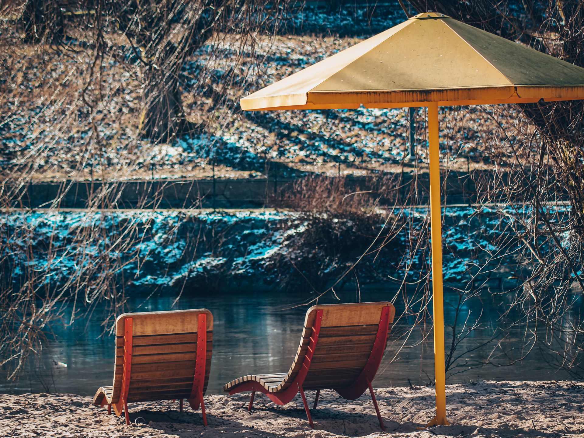 Cooler Corners for the Peak of Summer
